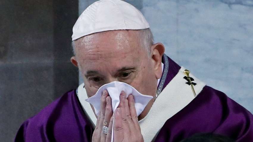 "Замішаний коронавірус?": Папа Римський захворів і не зможе відвідувати церковні зустрічі