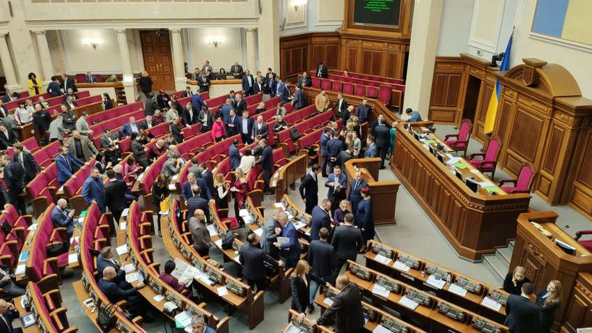 «Слуги народа» заблокировали Раду после выступления Порошенко