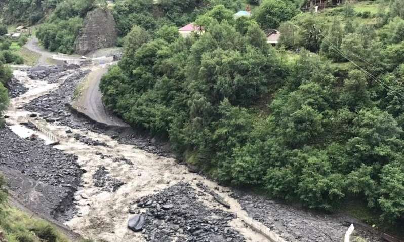 У Дагестані каменепад зруйнував село (ФОТО) У Дагестані каменепад зруйнував село (ФОТО)