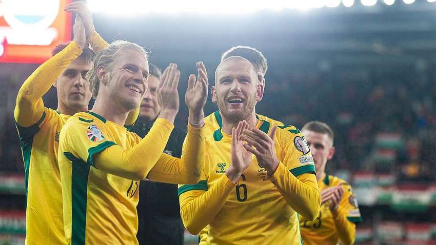 В УЄФА заступилися за Путіна: за що оштрафували Литву