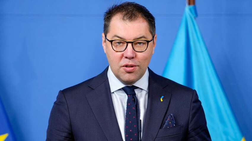 Украинский дипломат просит немецких политиков не критиковать США Украинский дипломат просит немецких политиков не критиковать США