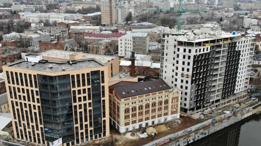 Квартиры за бесценок: журналисты заявили о масштабной схеме вокруг брата директора ГБР