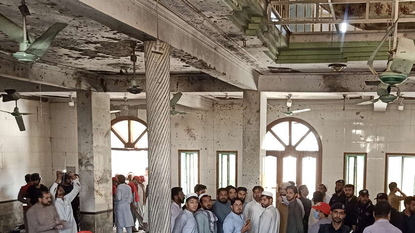 В школе Пакистана произошел теракт: среди сотни погибших и раненых - дети В школе Пакистана произошел теракт: среди сотни погибших и раненых - дети