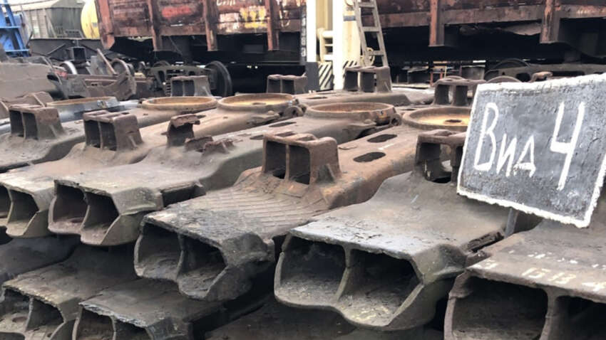 "Укрзализныця" планирует продать 130 тысяч тонн старых вагонов для резки: что стоит за решением