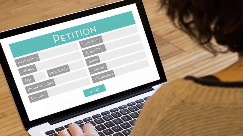 Украинцы предлагают президенту разрешить им легально покупать отсрочку от армии