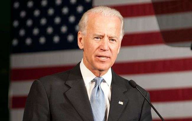 Байден закликав провести розслідування можливого впливу Трампа на Зеленського