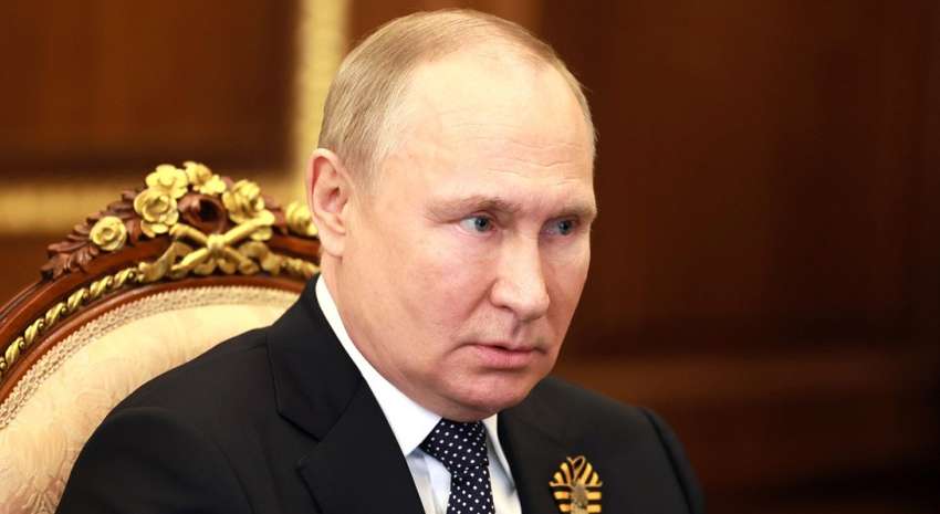 Дружини російських вояк побажали Путіну згоріти у пеклі