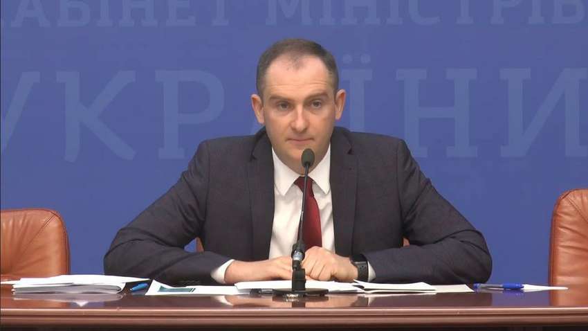 Ответственность за внеконкурсное назначение Гнатюка должен нести Верланов, - юрист