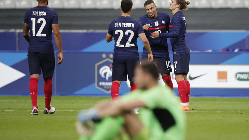 Збірна України з футболу зазнала найбільшої поразки в історії (ОГЛЯД МАТЧУ)