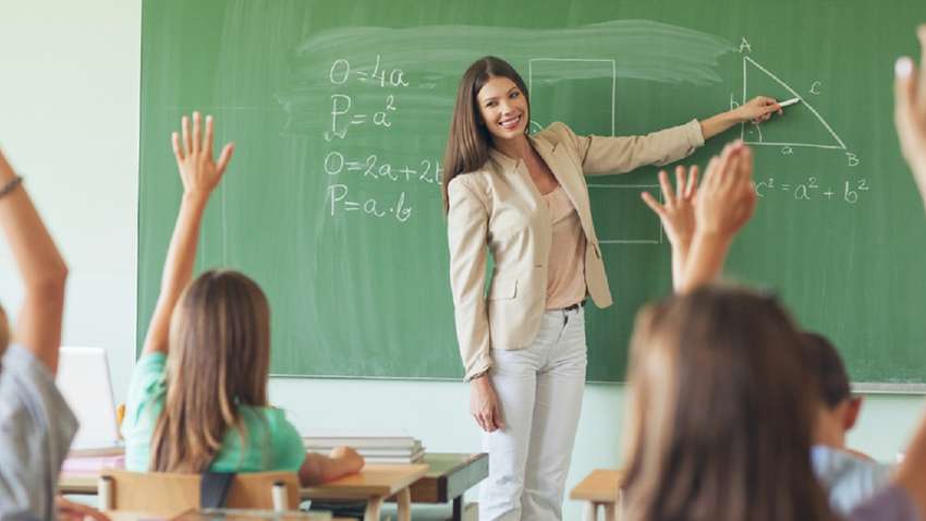 Зеленский поздравил учителей с профессиональным праздником