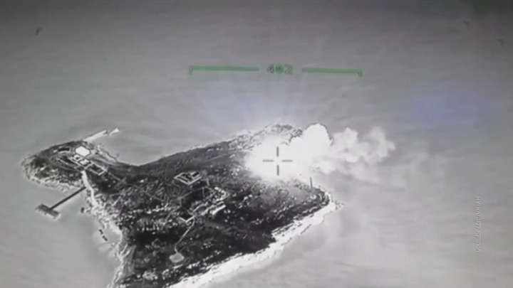 У Міноборони РФ пояснили, чому вивели військових із острова Зміїний