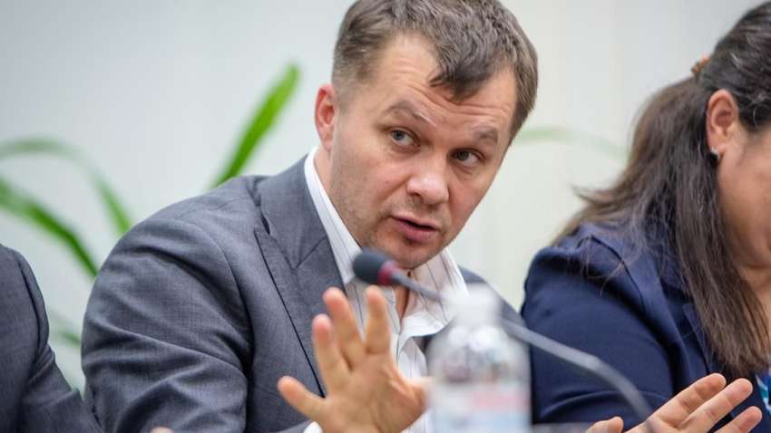 Видеофакт: Милованов устроил мастер-класс по чиханью