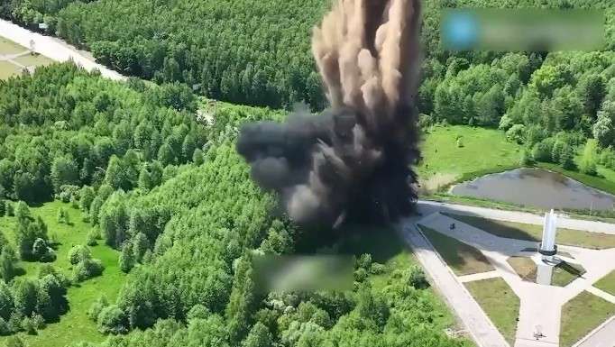 Росіяни підривають дороги, якими їхали брати Київ "за три дні"