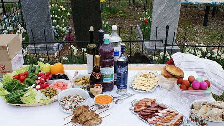 Чи можна відвідувати кладовища на Великдень