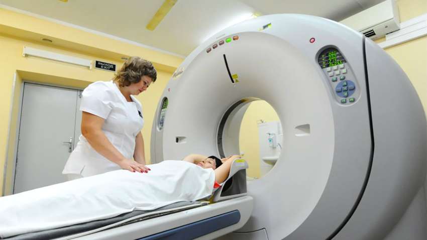 Арсен Жумаділов закуповує китайські томографи, які лікарі не зможуть використовувати, - Сазонов