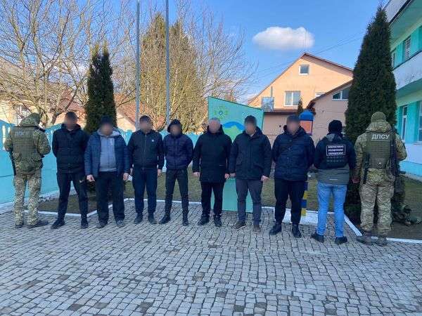 Прикордонники затримують на кордонах ухилянтів від мобілізації Прикордонники затримують на кордонах ухилянтів від мобілізації