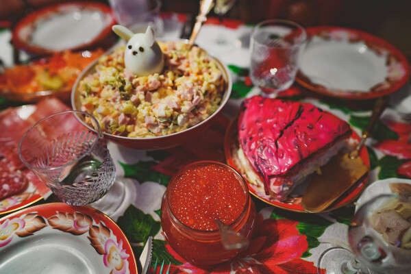 Праздник приближается, а цены взлетают: сколько стоит новогодний стол в этом году Праздник приближается, а цены взлетают: сколько стоит новогодний стол в этом году