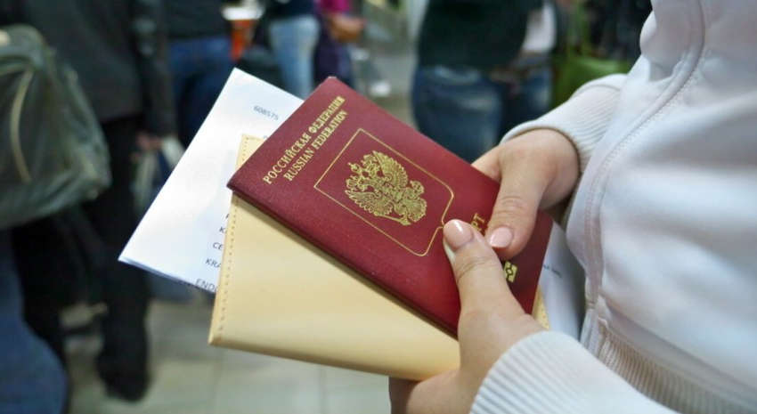 Четыре страны ЕС закрывают въезд российским туристам: когда на подобный шаг решатся другие страны