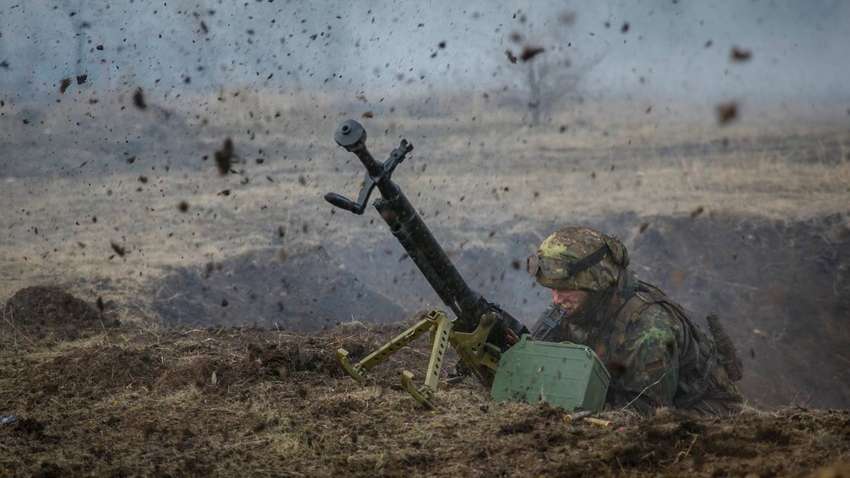 Масштабне загострення на Донбасі: почастішали обстріли, є жертви Масштабне загострення на Донбасі: почастішали обстріли, є жертви