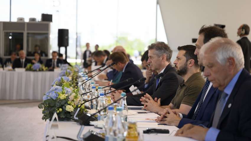 Итоги визита Зеленского на саммит в Молдову – что важно в отношениях Киева и Кишинева