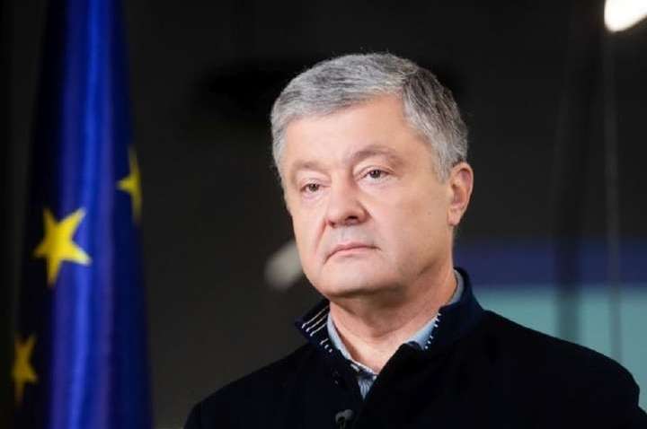 Порошенко не брав участі в історичному засіданні Ради: що сталося