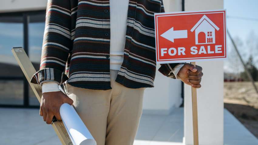 Дома, школа, церковь и казарма: в Испании выставили на продажу целую деревню (ФОТО) Дома, школа, церковь и казарма: в Испании выставили на продажу целую деревню (ФОТО)