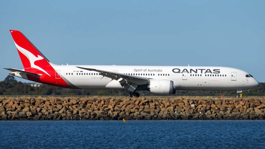 Літак прямував з Нью-Йорка до Сіднея: він несподівано приземлився в Тихому океані