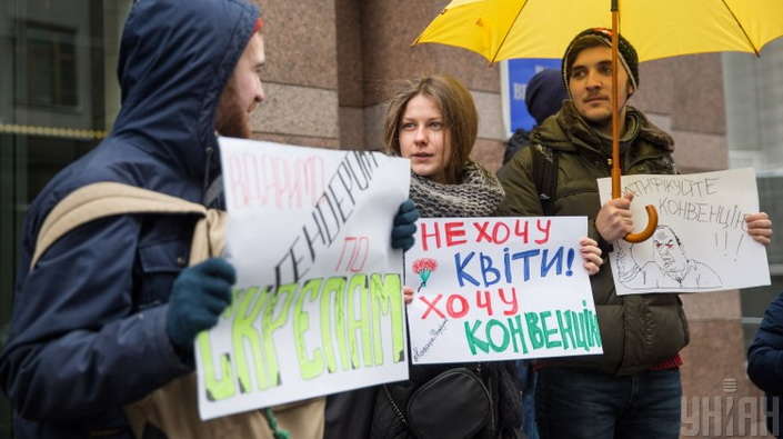 Україна ратифікувала Стамбульську конвенцію: історія питання, позитив та підводне каміння