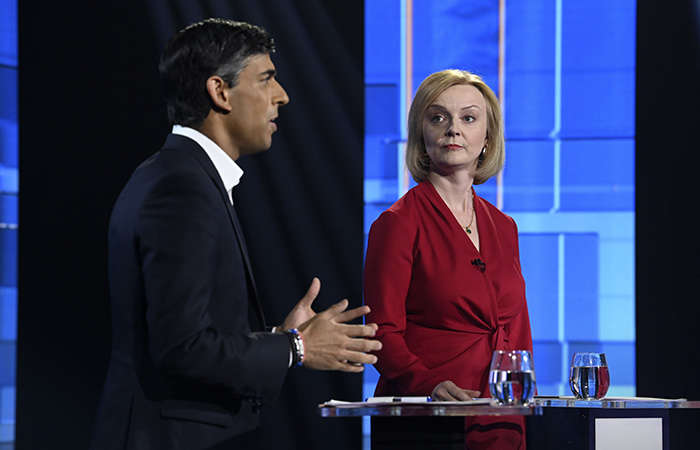 Сегодня станет известно – кто вместо Джонсона: какие ожидания от нового премьера Британии