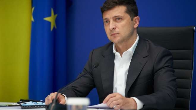 Зеленский ввел в действие санкции против почти 100 компаний Зеленский ввел в действие санкции против почти 100 компаний