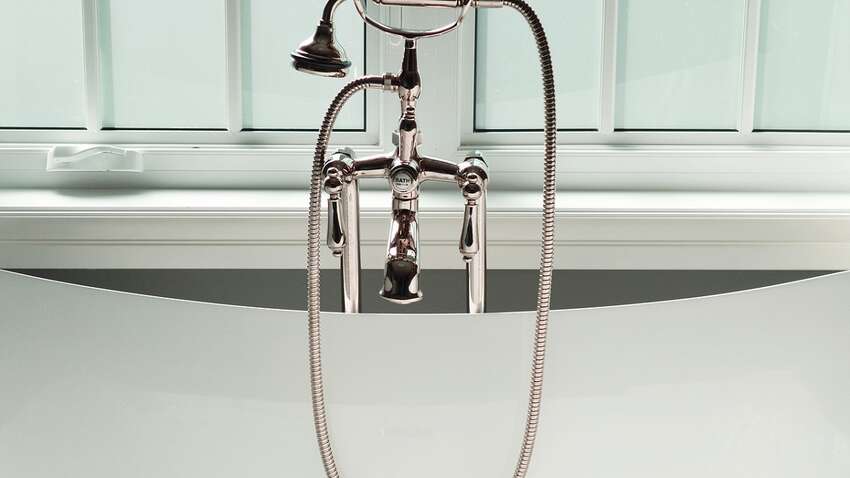 Часто митися шкідливо: неочікувані причини