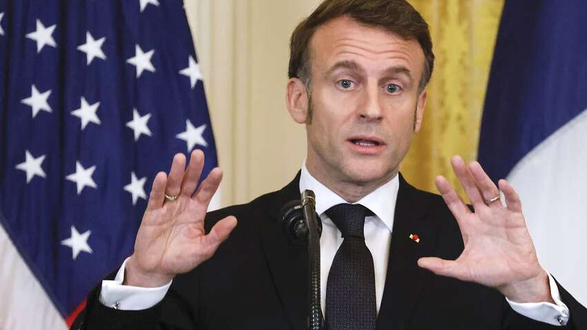 Макрон впервые признался, зачем он позвонил Путину 