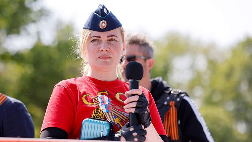 Поддерживала агрессию России: Германия оштрафовала фанатку Путина Поддерживала агрессию России: Германия оштрафовала фанатку Путина