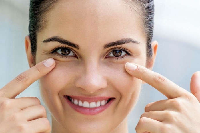 Дерматологи пояснили, з чим пов'язані темні кола під очима