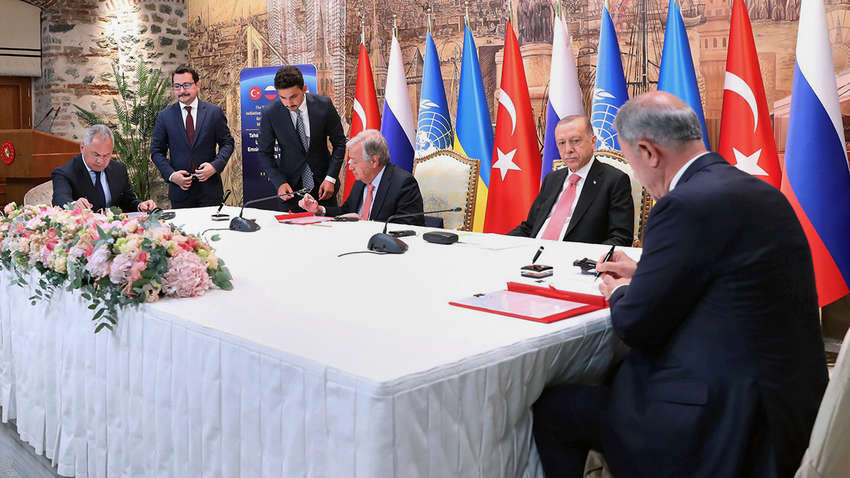 РФ выиграла от зернового соглашения: почему это так – как быть Украине после удара агрессора по порту