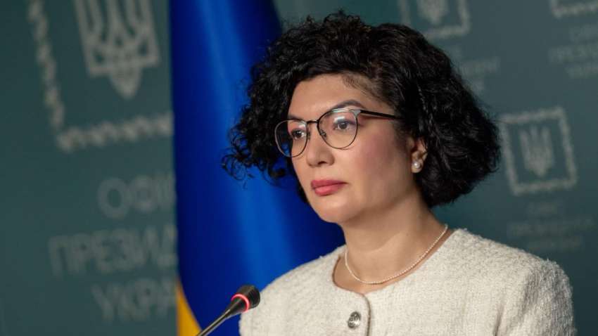 У Зеленського розповіли, чи можуть бути переговори з РФ про статус Криму