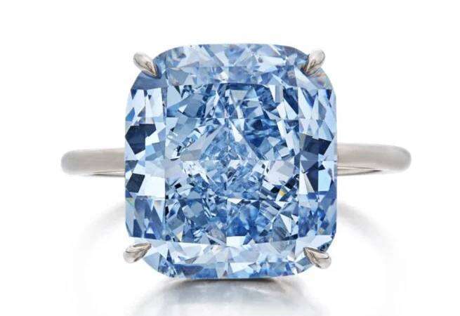 Рідкісний діамант вагою 10,03 карата виставлять на аукціон: ціна шокує