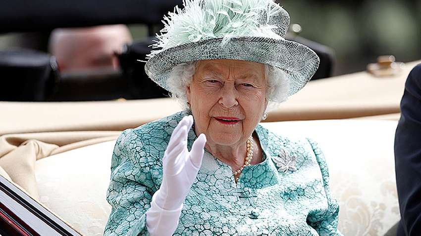 Королева Елизавета ІІ ищет менеджера по путешествиям