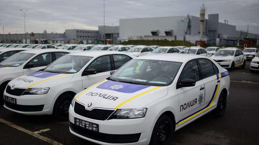 Украинская полиция закупит 100 новеньких автомобилей на 56,5 миллионов гривен Украинская полиция закупит 100 новеньких автомобилей на 56,5 миллионов гривен