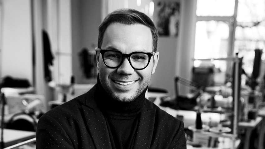 Дизайнер назвал одежду, которая не выйдет из моды много лет Дизайнер назвал одежду, которая не выйдет из моды много лет