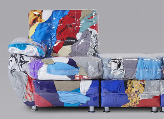 Дизайнер створив диван зі старого одягу Balenciaga 