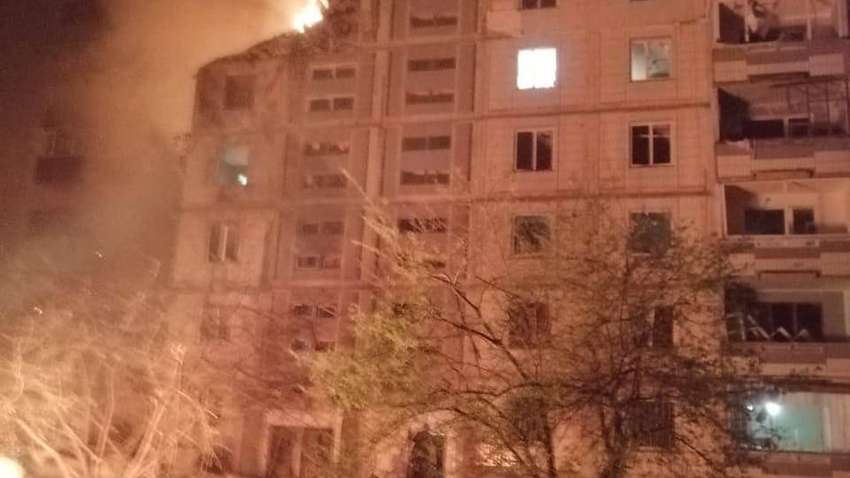 Оккупанты снова бьют ракетами: в Умани разрушена многоэтажка – в Днепре погибли женщина и ребенок