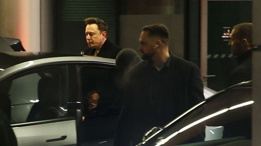 Ілон Маск прилетів у Польщу: чи відвідає мільярдер Україну Ілон Маск прилетів у Польщу: чи відвідає мільярдер Україну