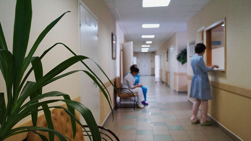 Почему сотням больниц в Украине урезали финансирование