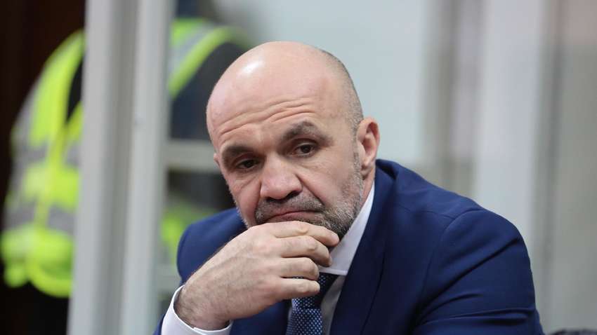 Суд вдвое уменьшил Мангеру сумму залога