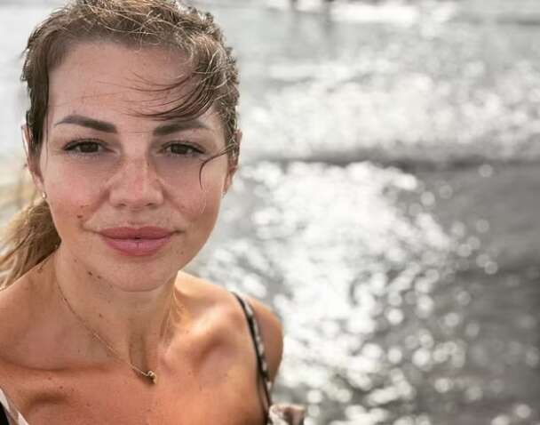 Женщина проигнорировала важные симптомы рака, списывая все на последствия диеты: теперь предостерегает всех Женщина проигнорировала важные симптомы рака, списывая все на последствия диеты: теперь предостерегает всех