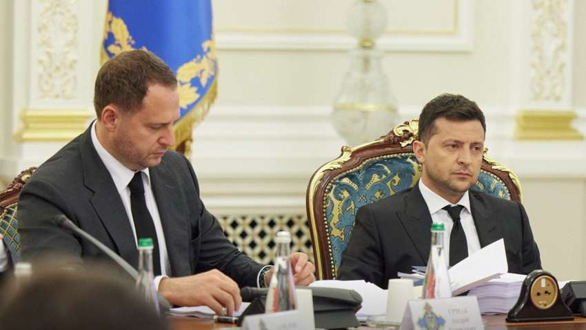 Звинувачень більш, ніж достатньо: у США вимагають від Зеленського вирішити проблему з Єрмаком