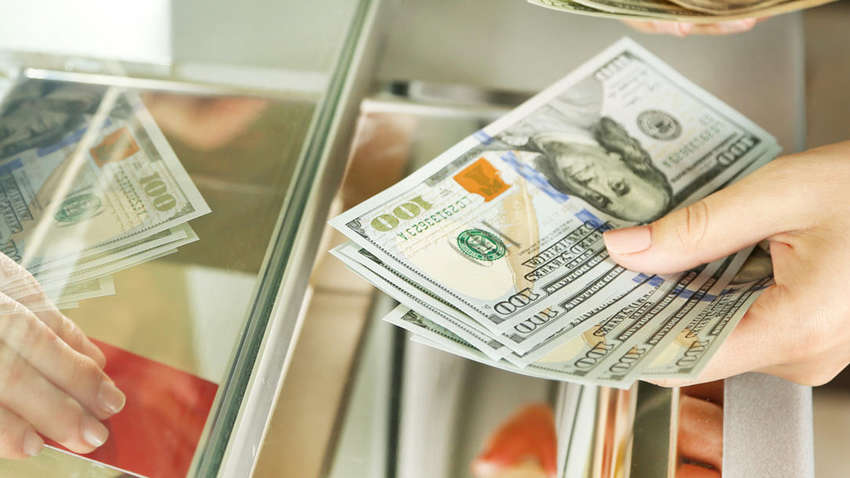 Курс доллара в Украине стремительно растет