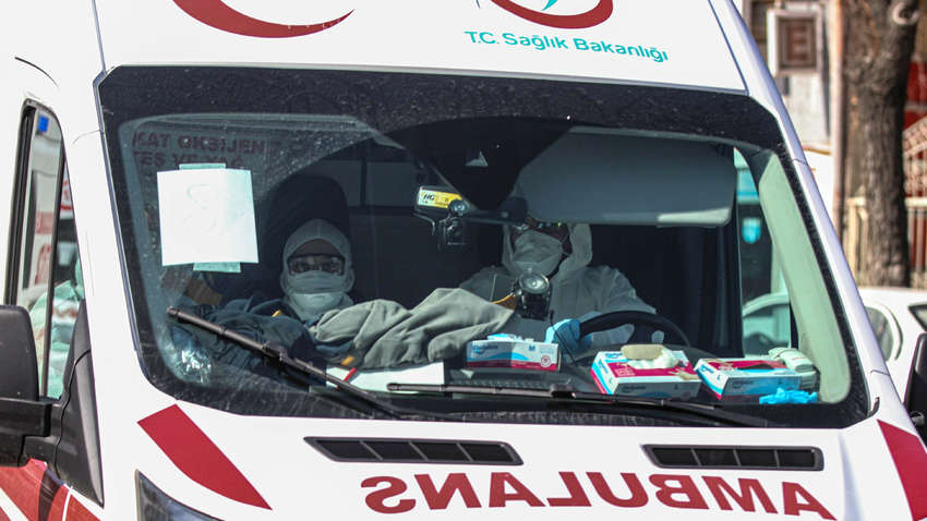 В Турции из самолета эвакуировали всех пассажиров из-за подозрения на коронавирус