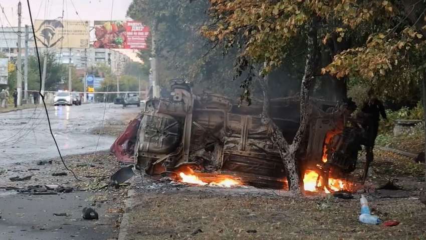 Авиаудары по Славянску унесли жизни и ранили гражданских Авиаудары по Славянску унесли жизни и ранили гражданских